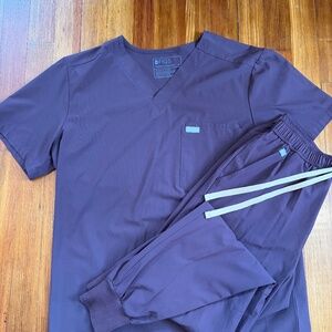 FIGS Scrub Set - Mens - Tansen pants - Leon Top - Dark Fig FREEx